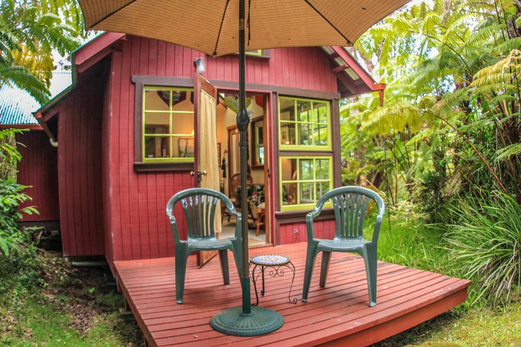 Ferny Hollow: Romantic Rainforest Cottage Volcano Buitenkant foto